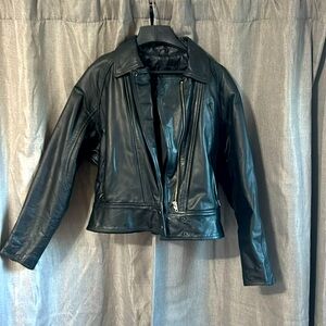Highway one women’s extra large genuine  leather. Jacket is perfect for riding.